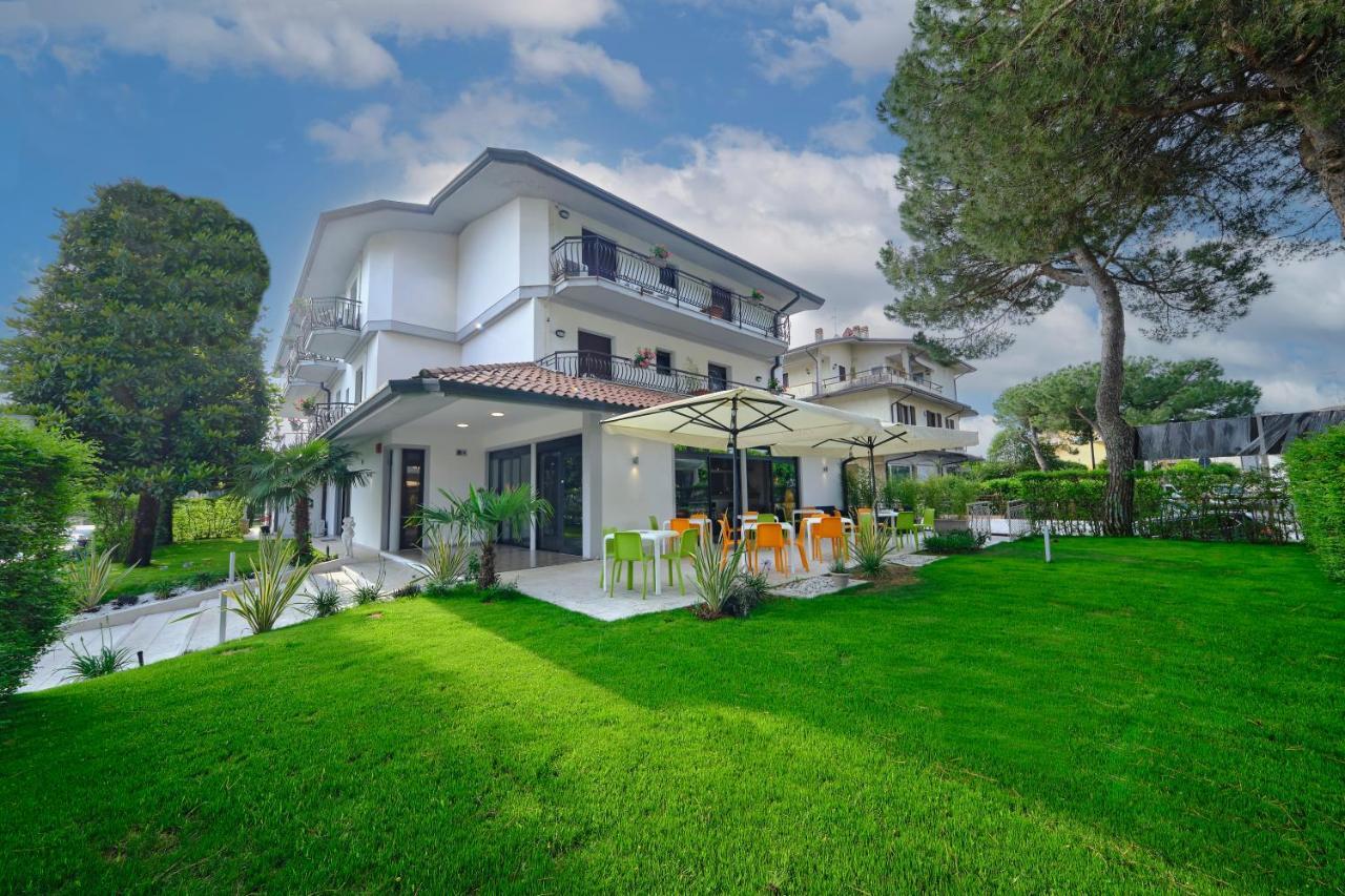 Hotel Vittoria Sirmione Eksteriør bilde