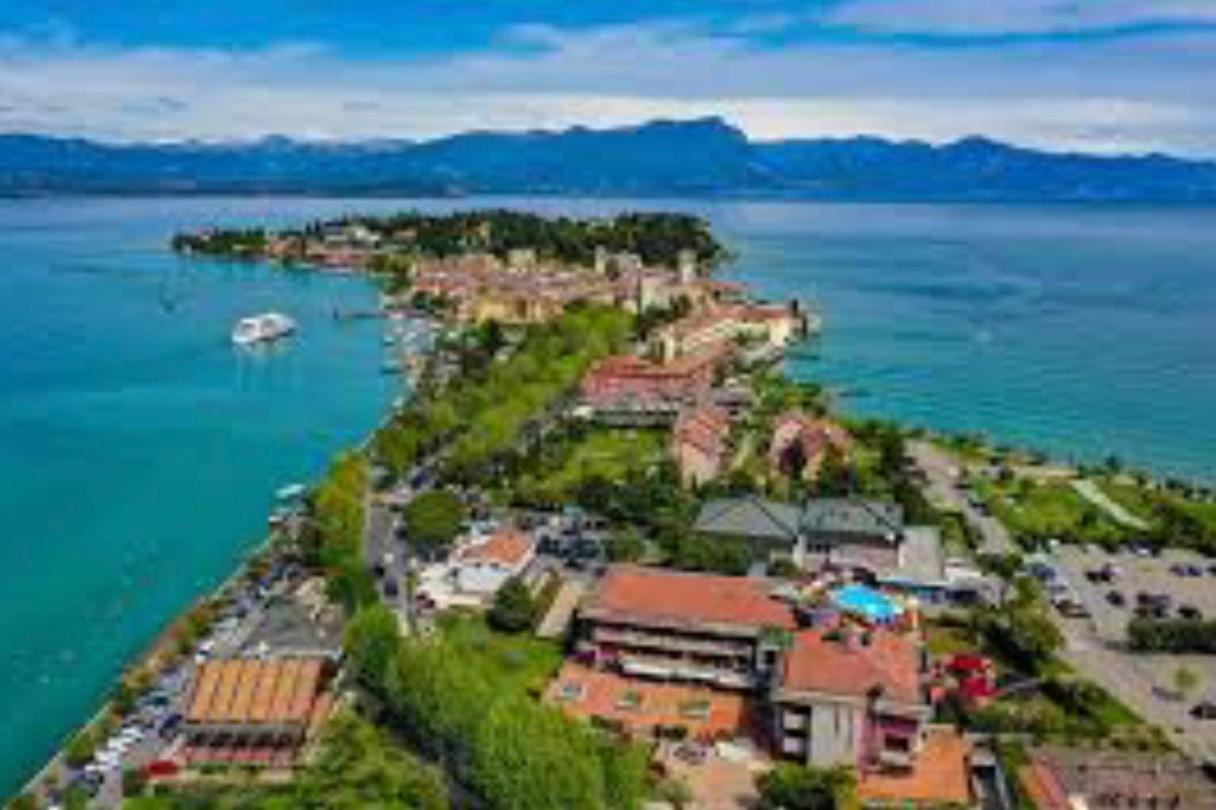Hotel Vittoria Sirmione Eksteriør bilde